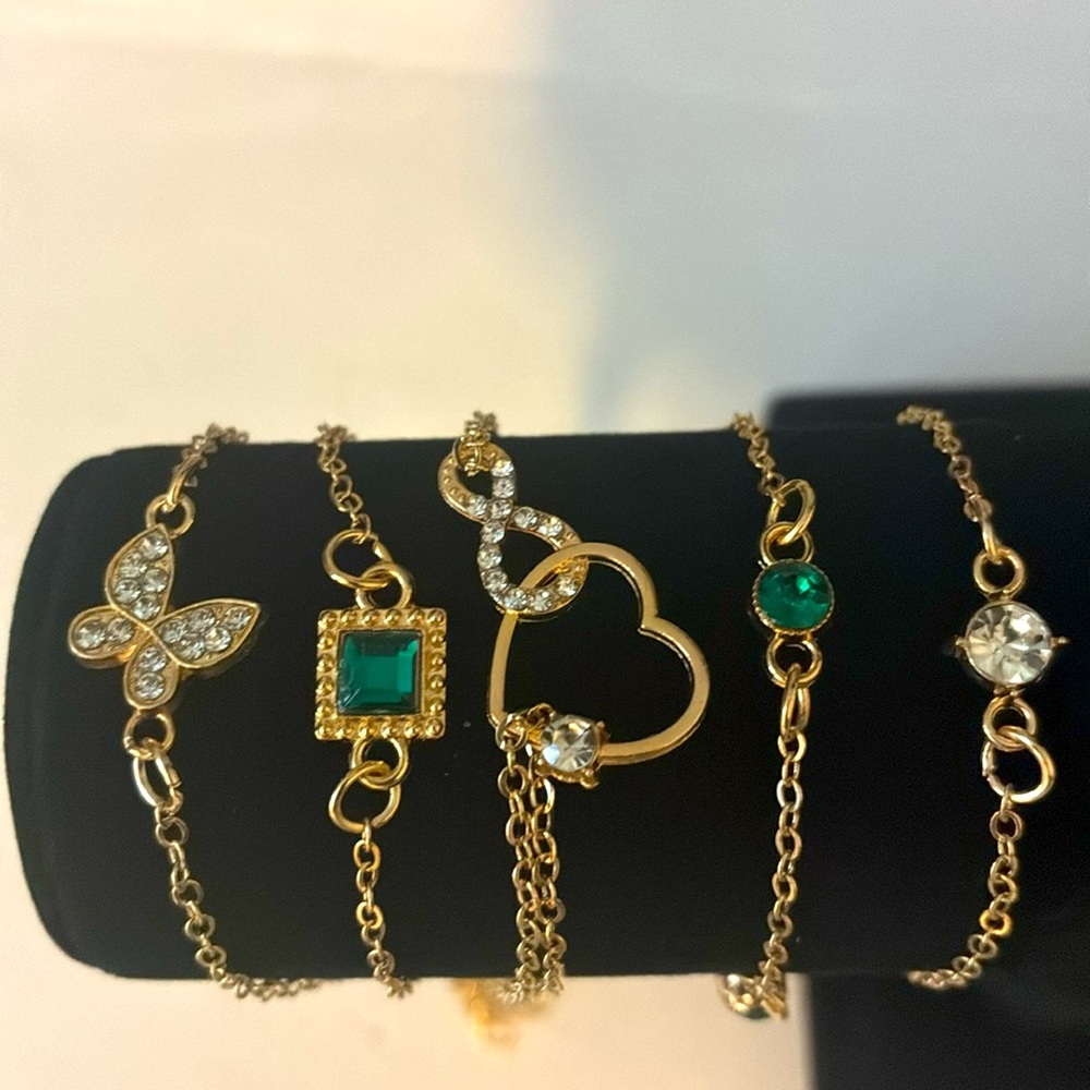 ✨🌿 Elegant Boho Charm Bracelet Set - Picture 2 of 3